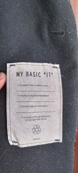 Casaco comprido preto bom estado.