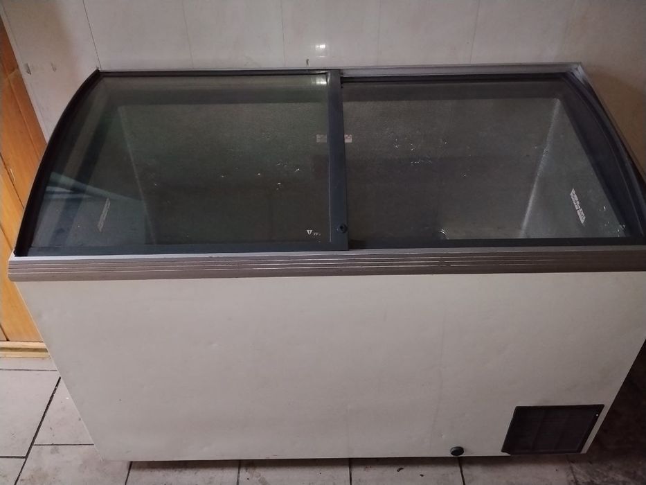 Морозильна ларь на 300 л