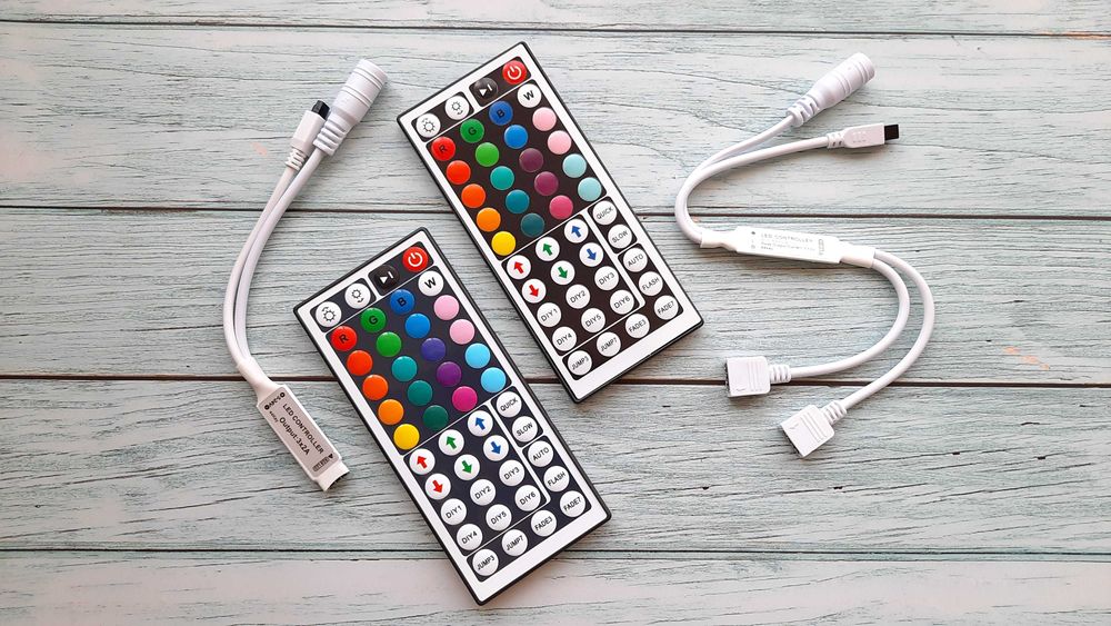 IR / Bluetooth контроллеры / диммер для светодиодных лент SMD 5050