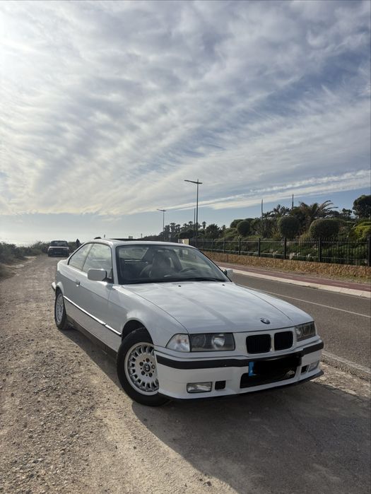 BMW E36 318IS coupé