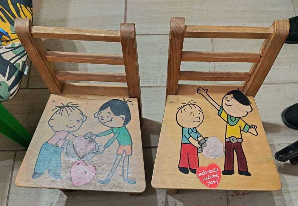 krzesełka i stolik