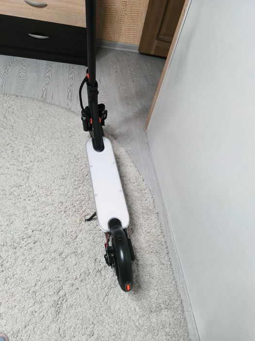 Электросамокат E-Scooter