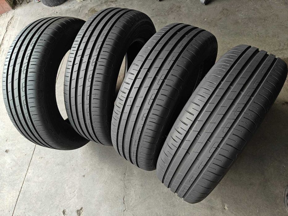 Goodyear EfficientGrip Performance R16 205 60 шини літні гарний стан 23рік