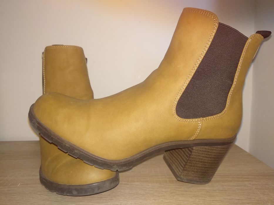 Botki musztardowe Deichmann