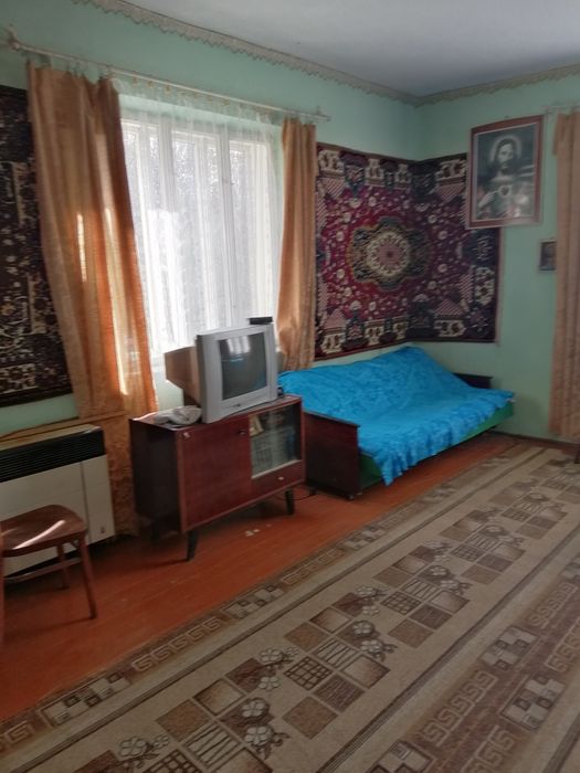 Продам будинок .