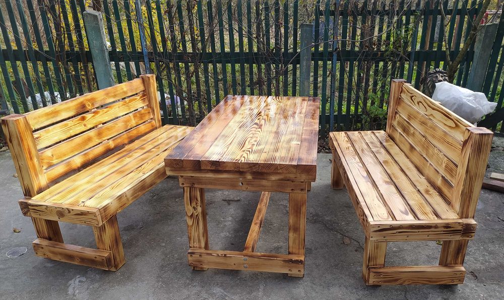 Столи лавки комплекти меблі для саду кафе барів