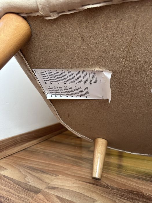 Poltrona IKEA (modelo CARLSTA) – bege