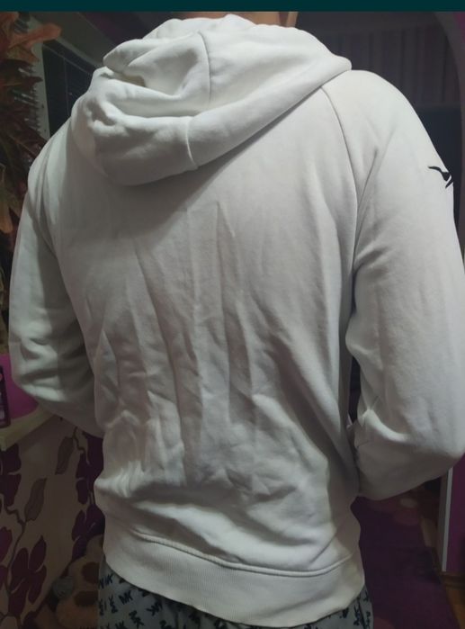 Кофта, худи с капюшоном на молнии