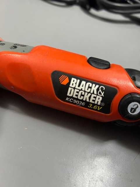 Aparafusadora Black & Decker KC9036 bateria nova