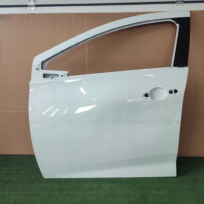 Renault zoe - двері