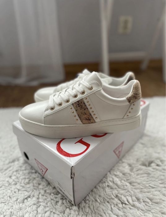 Nowe z metką buty Bata 39