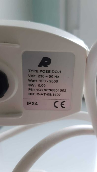 Aquecedor Elétrico de Toalhas de Parede