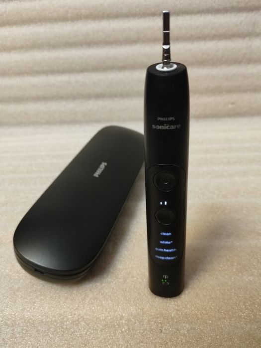 Зубна щітка Philips Sonicare ExpertClean 7500 Футляр
