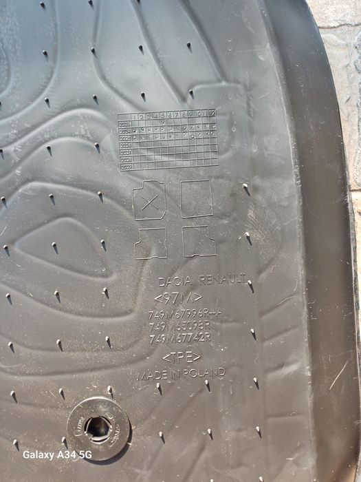 Килимки,коврикиРено Дастер 3, оригінал.