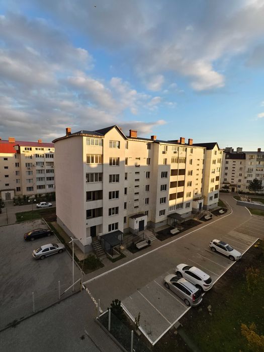 Продам квартиру в Хлебодарском в новом кирпичном доме, средний этаж