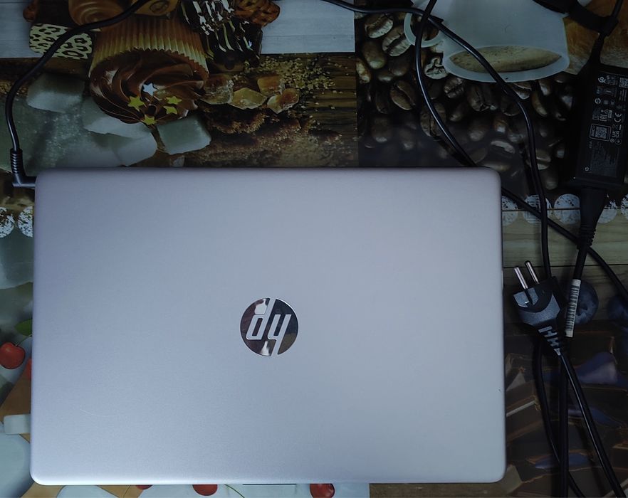 hp laptop 15s / Ryzen 5-5500U, WD ssd 512GB, 16gb memory, FHD екран