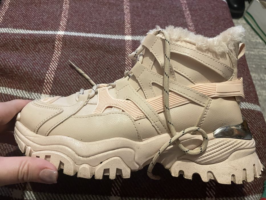 Жіноче взуття  б/у