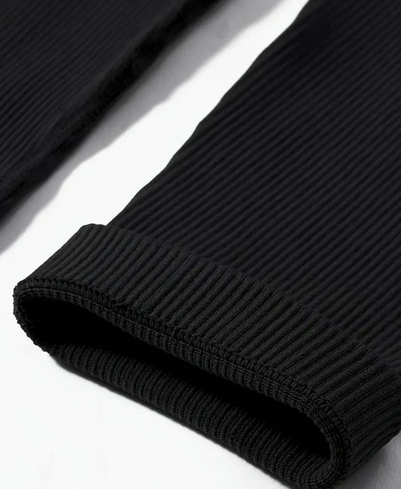 Продаю Новый комбинезон крутой