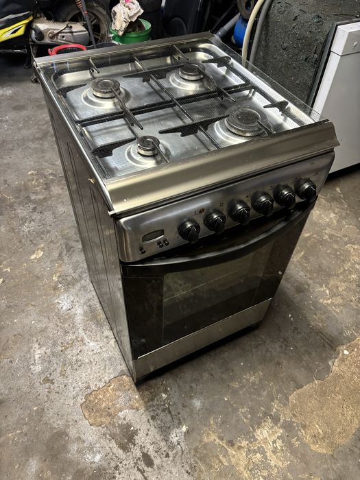 Kuchenka gazowo-elektryczna Indesit 50 cm – Inox + wąż z reduktorem