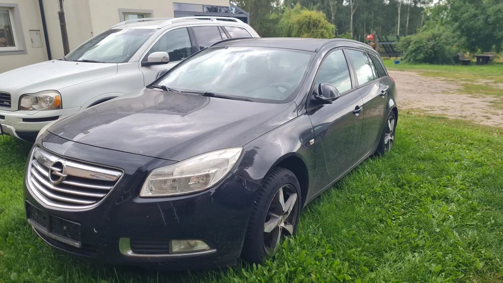Opel Insignia Opel Insignia A 2.0 kombi 2010 rok. Diesel Uszkodzony silnik