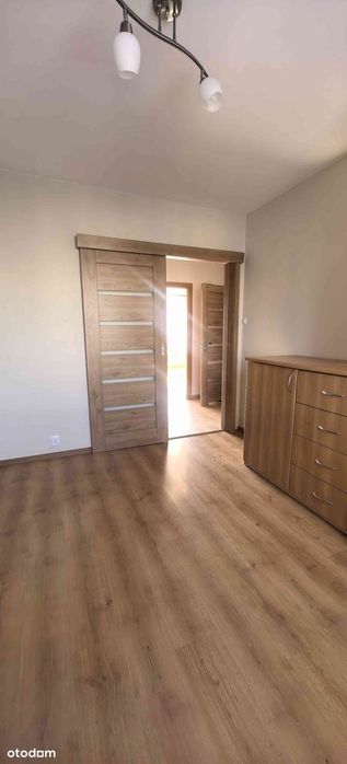 Przytulne i przestronne 2 pokoje w sercu Pabianic – ul. 20 Stycznia!