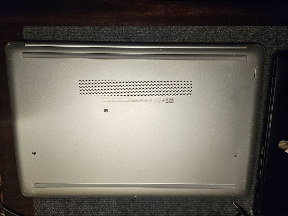 HP 15-da0052np .i5 8250U.8gb DDR4.nvme 120gb.