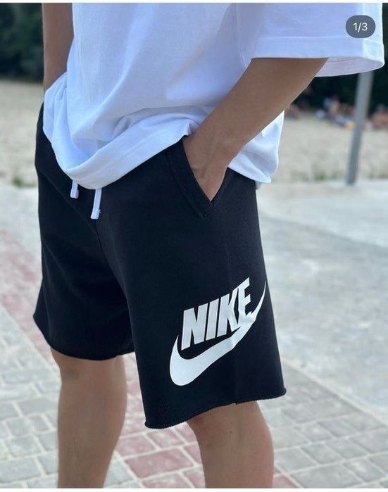 шорти Nike Club Alumni Men's French Terry Shorts