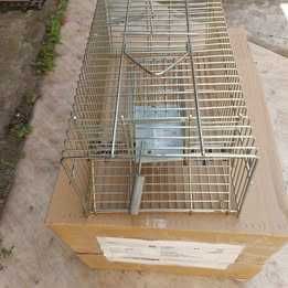 Armadilha para captura ratos, ratazanas e outros roedores.