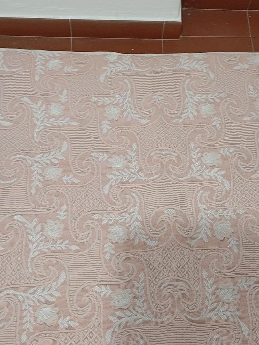 Colcha cor de Rosa para cama de menina jovem toda nova
