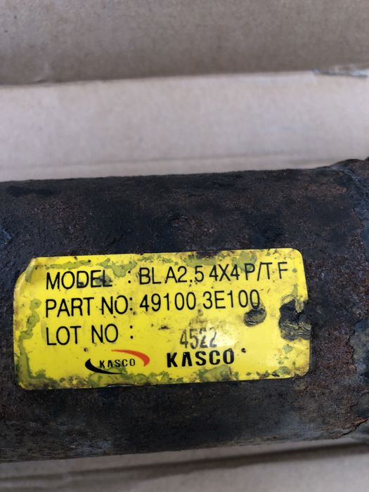 Кардан переднього моста кіасоренто 2005рік