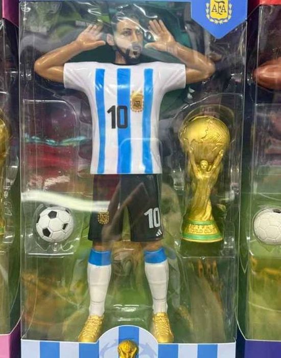 Figurka Piłkarza Argentyna nr 10 – Messi Styl + Piłka i Puchar, FIFA,