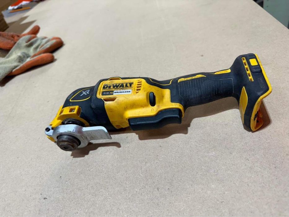 Devalt wyrzynarka i narzedzie wielofunkcyjene