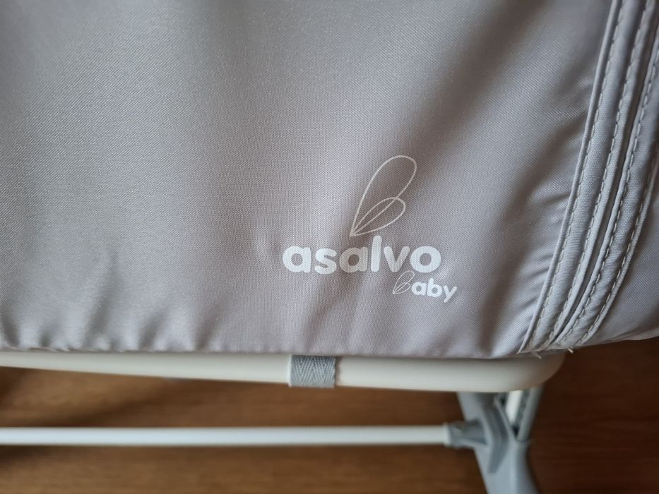 Berço,  next to me. Praticamente novo