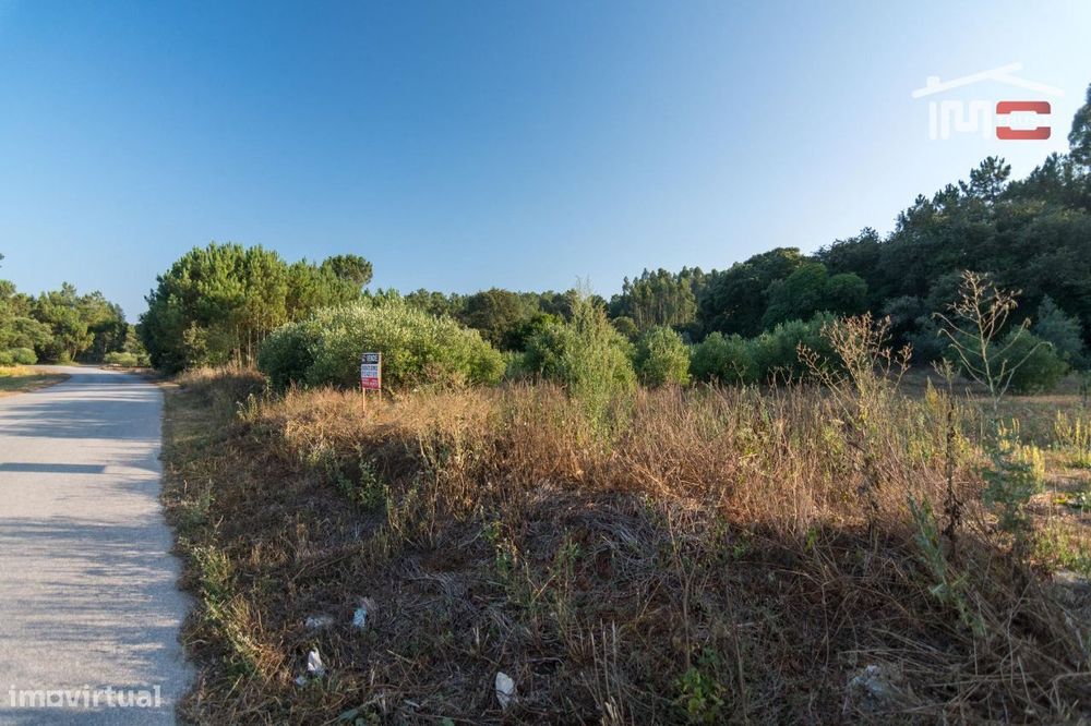 Terreno Rustico Com Area De 680 Com Olival Em Bouceiros Porto De Mo...