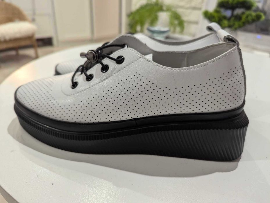 Buty skórzane Vinceza nowe rozm. 38