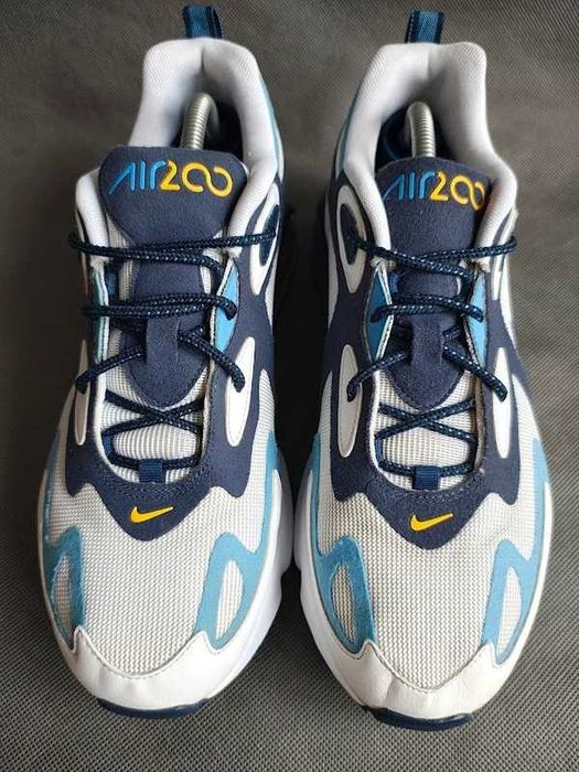 -  Nike Air Max 200 - Buty sportowe r. 44,5