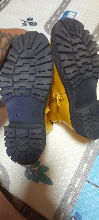Демісезонні чобітки для дівчинки