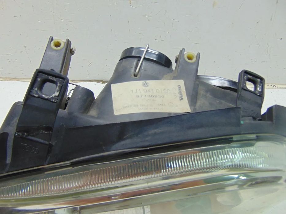 VW Golf MK4 farol " nova de stock antigo