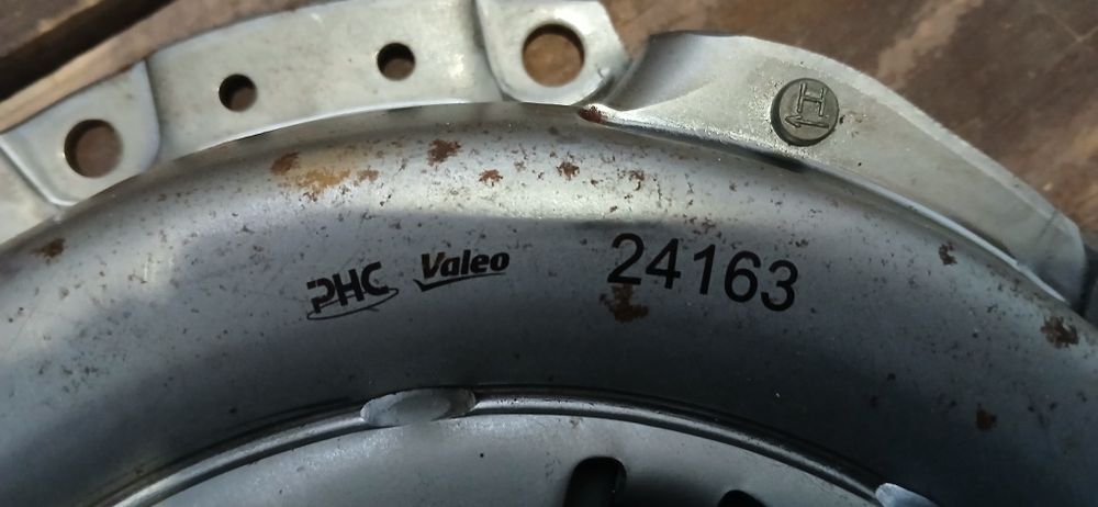 Зчеплення на hundai, honda.