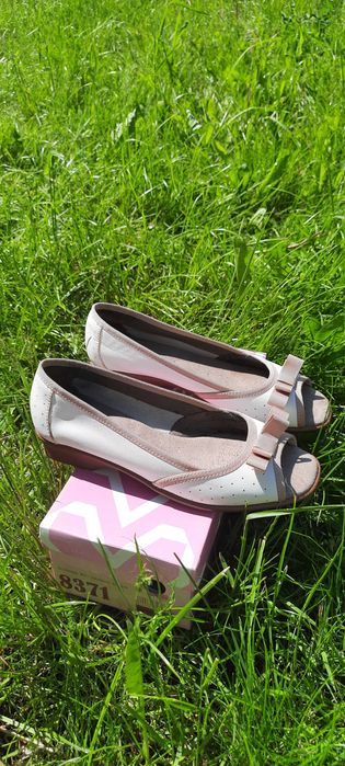 Жіночі туфлі-мокасіни