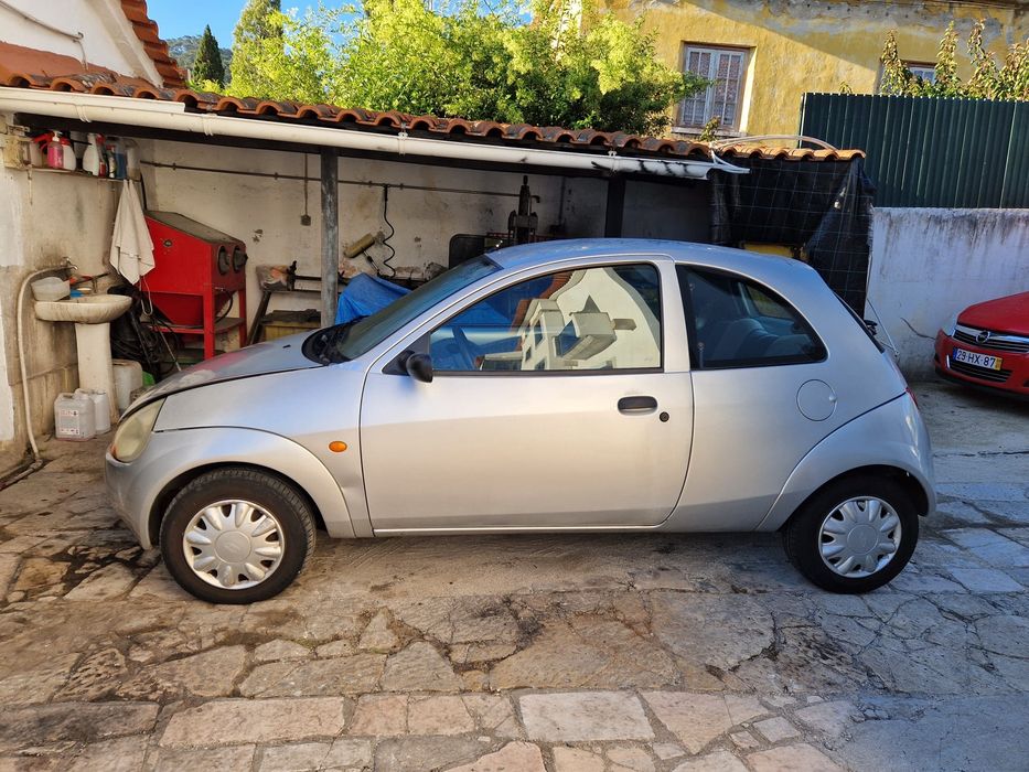 Viatura Ford Ka 2000