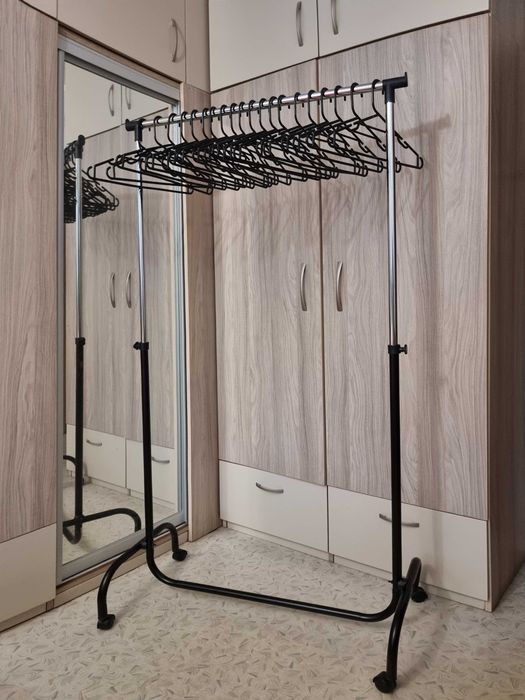 Вішалка для одягу підлогова телескопічна пересувна. Висока стійка