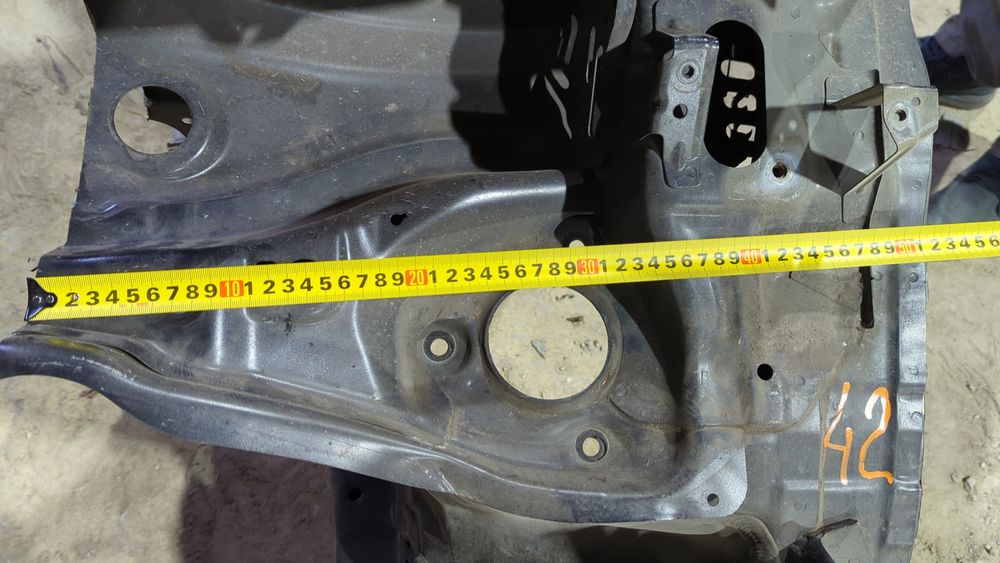 Чверть передня ліва для Hyundai Santa Fe 2017-2019