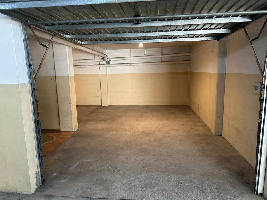 ALUGA-SE Garagem / Armazém com 60m² em Rio Tinto