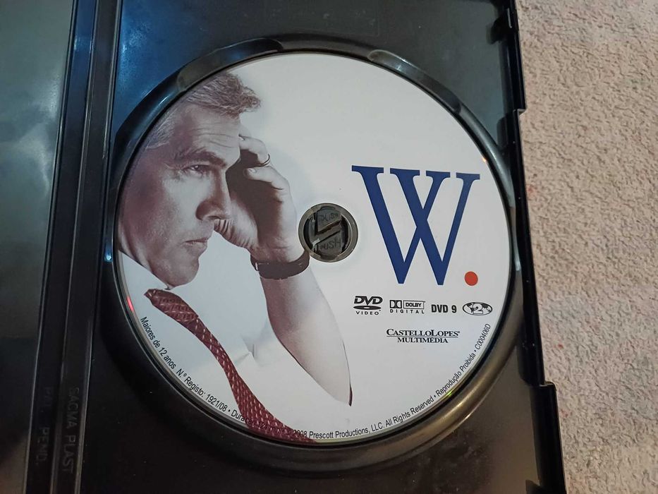 DVD - W, com Josh Brolin, Elizabeth Banks, Toby Jones, Ioan Gruffud