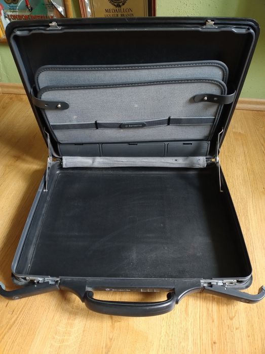 Aktówka , walizka Samsonite