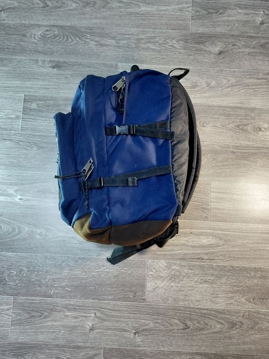 Оригінальний місткий рюкзак Eastpak U.S.A. вінтаж (із замшевим дном)
