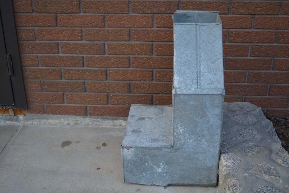 вентиляційний  короб   із оцинкованого металу