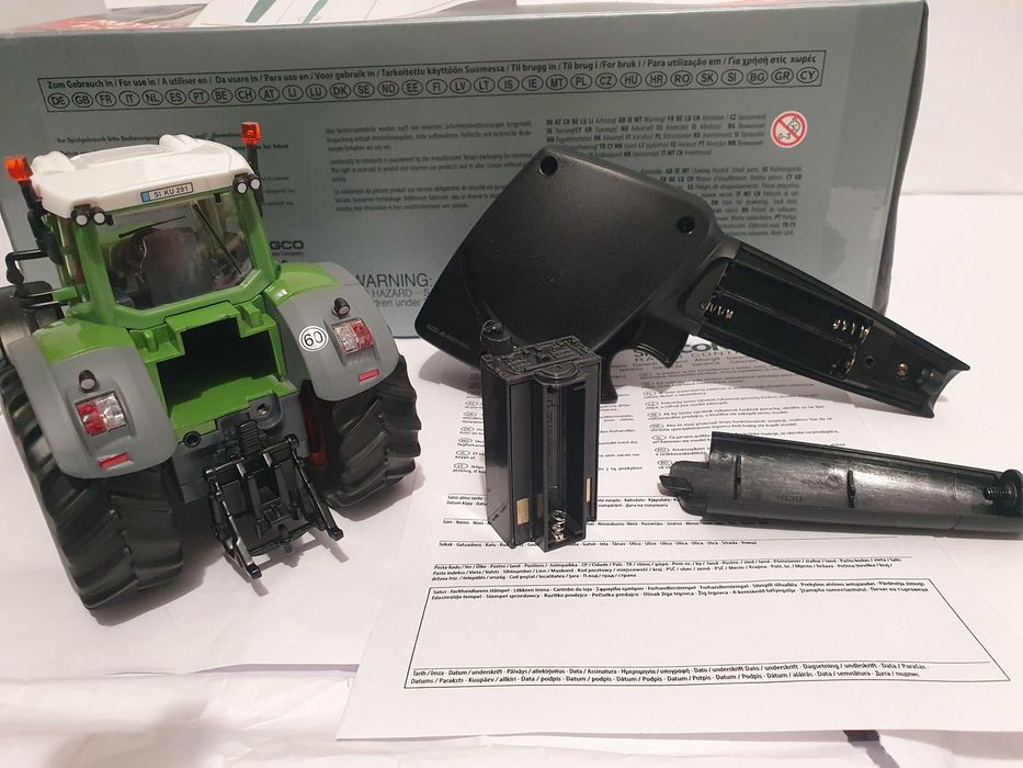 Ciagnik traktor SIKU CONTROL 6880 zdalnie sterowany nowy skala 1/32