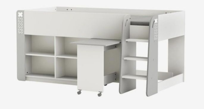 Estrutura de cama com escadas